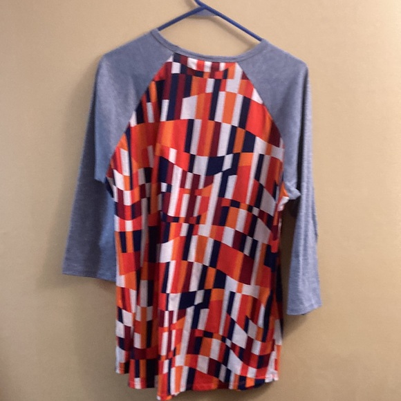 LulaRoe t shirt sleeves - Picture 2 of 4